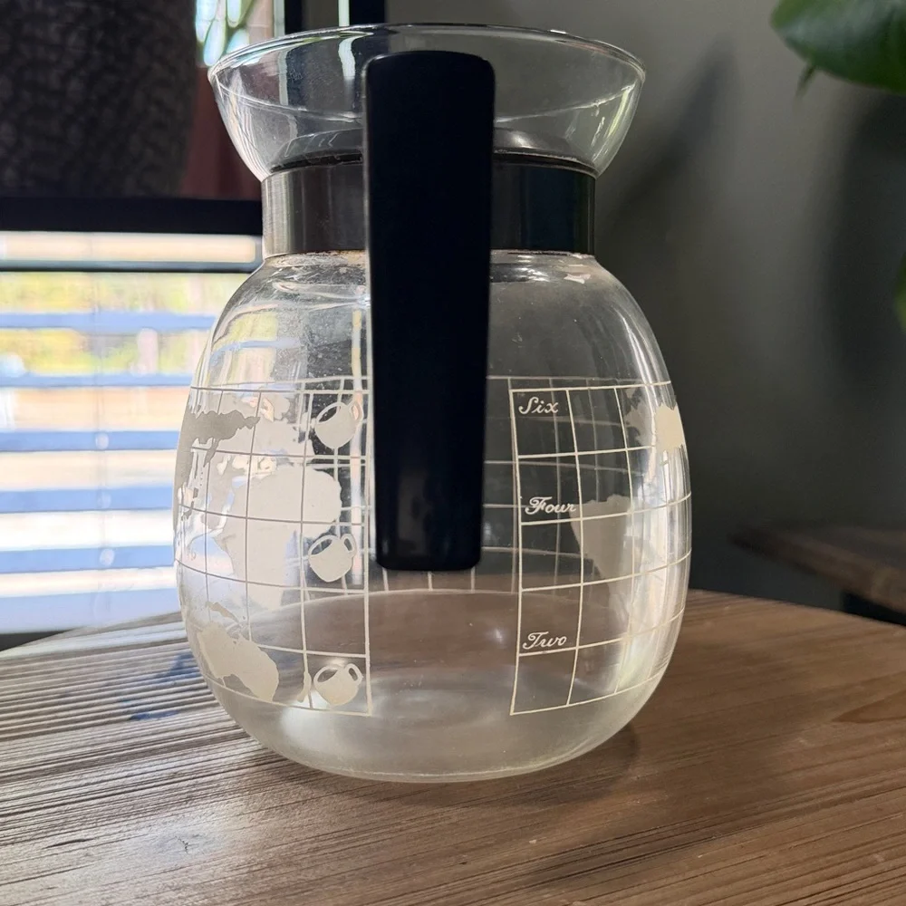1970s Nestle Nescafé Glass Coffee Carafe with World Map Design - Picture 2 of 3